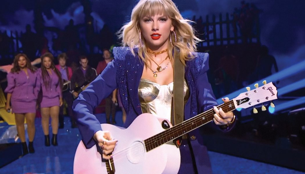 Taylor Swift’s ‘Love Story’ Re-Recording Revs Up Streamers