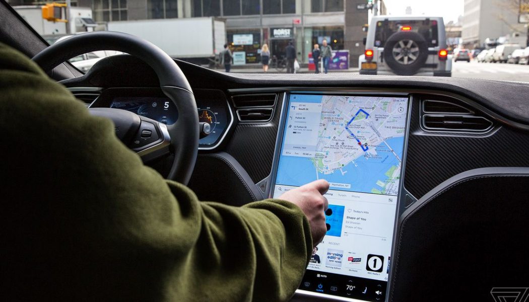 Tesla agrees to recall cars with failing displays