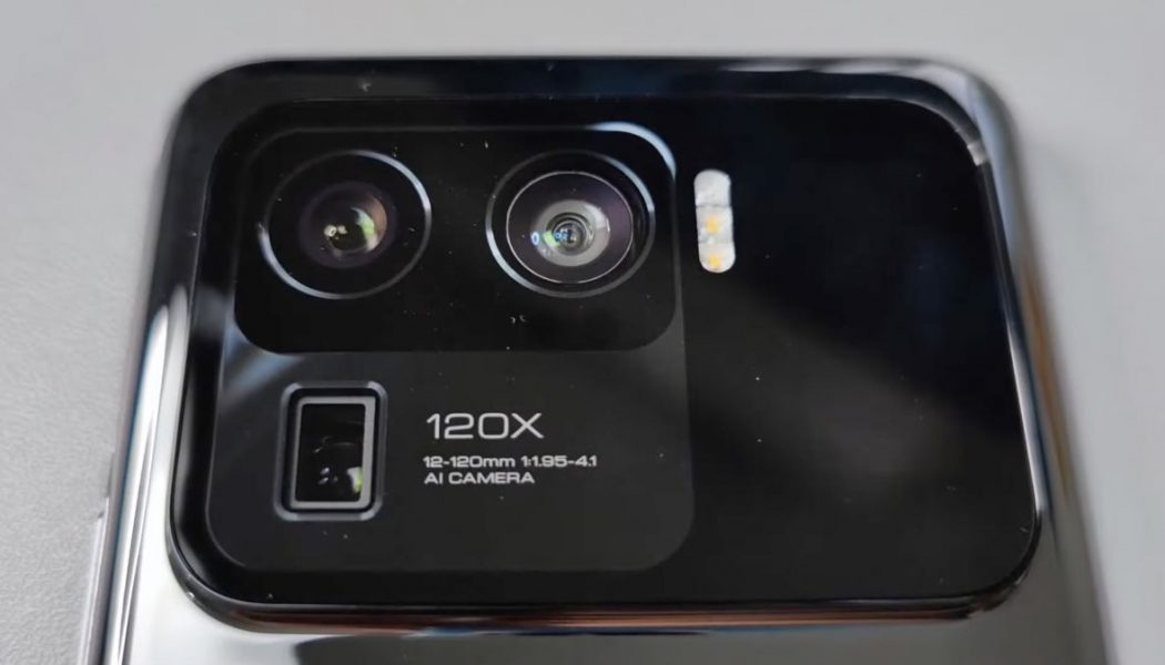 The Xiaomi Mi 11 Ultra might have a tiny rear-facing display as a treat