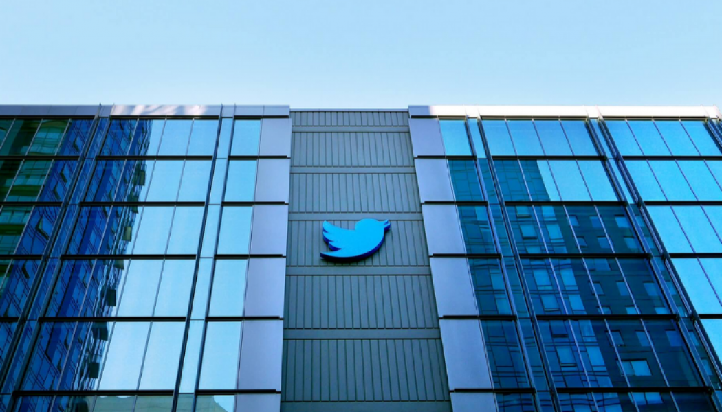 Twitter to Label the Verified Accounts of Governments and Officials