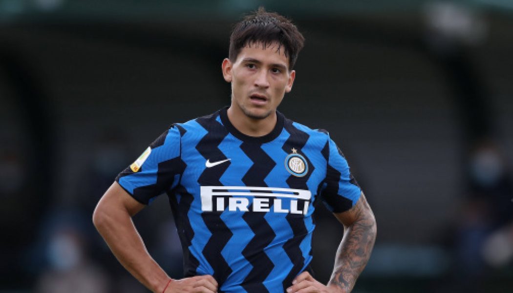 Uruguayan striker ‘flattered’ by transfer interest from Arsenal and Chelsea