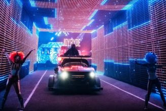 [WATCH] JOYRYDE Drops Set from Back of Car Moving Through Insomniac’s Electric Mile