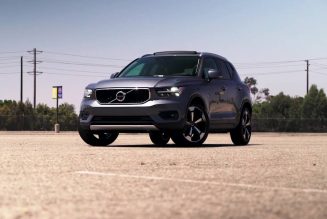 2021 Volvo XC40 Recharge Electric vs. XC40 T5 Comparison Test: Kilowatts or Gas?
