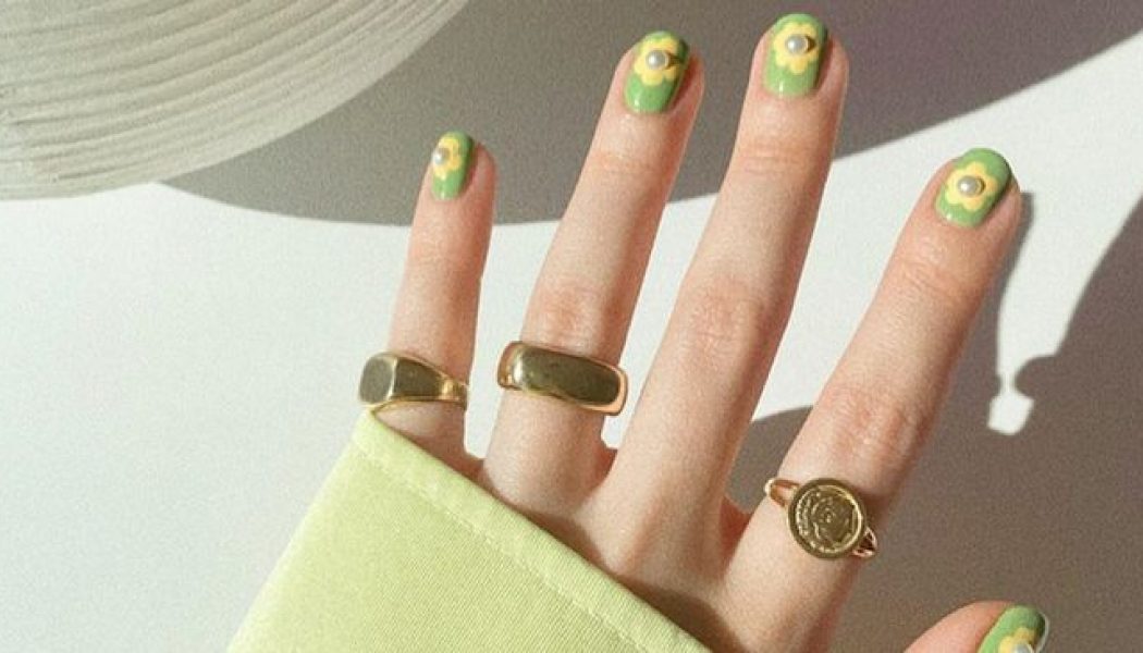 6 Beautiful Nails and Jewellery Pairings We Can’t Stop Staring At