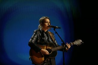 Brandi Carlile Salutes John Prine With Heartwarming Performance of ‘I Remember Everything’