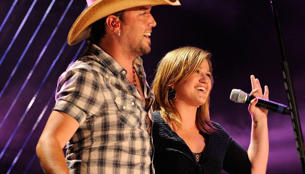 Chart Rewind: In 2011, Jason Aldean & Kelly Clarkson Began Their ‘Stay’ at No. 1