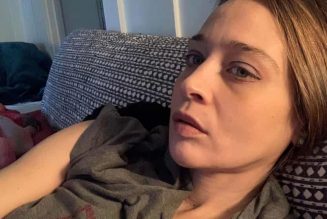 Fiona Apple Wins First Grammy Awards in 23 Years