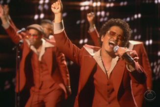 Grammys 2021: Bruno Mars and Anderson .Paak’s Silk Sonic Perform “Leave the Door Open”: Watch