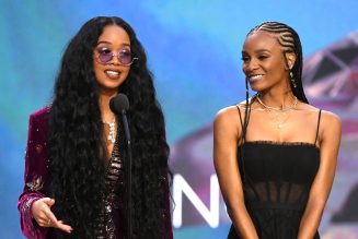 H.E.R. Honored George Floyd With ‘I Can’t Breathe.’ It Won Song Of The Year
