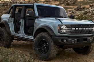 How Do You Remove the 2021 Ford Bronco’s Fenders?