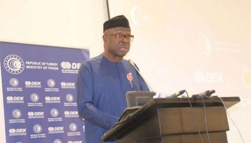 Minister tasks NSDC boss on ensuring self-sufficiency in sugar production