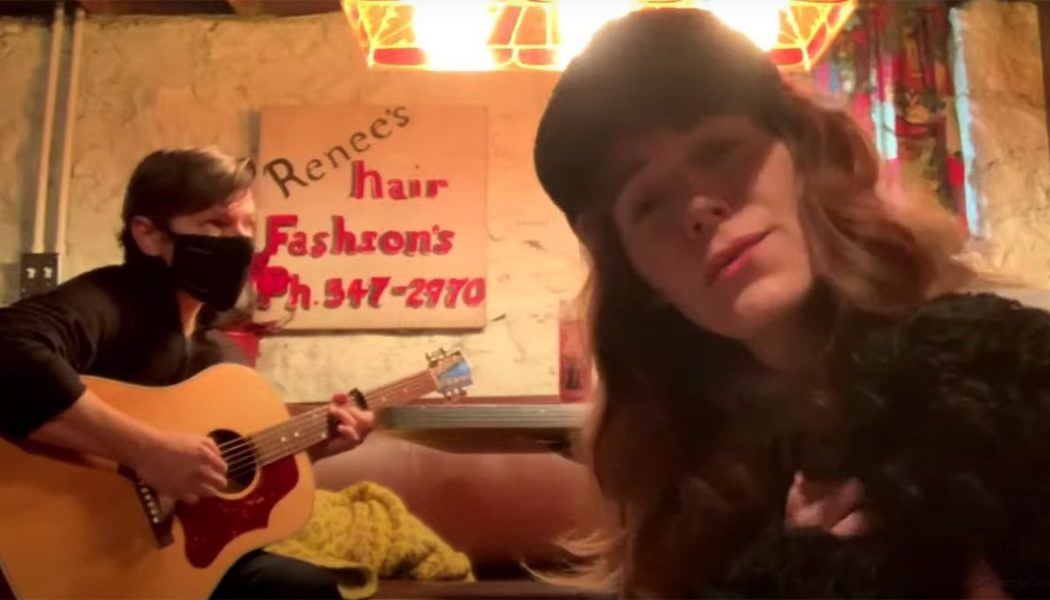 Rilo Kiley’s Jenny Lewis and Blake Sennett Reunite for First Performance in Six Years: Watch
