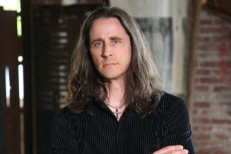 RIOT V Singer TODD MICHAEL HALL Collaborates With METAL CHURCH Guitarist KURDT VANDERHOOF On ‘Sonic Healing’ Album