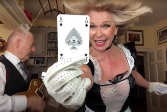 Robert Fripp and Toyah Deal Out Motörhead’s “Ace of Spades”: Watch