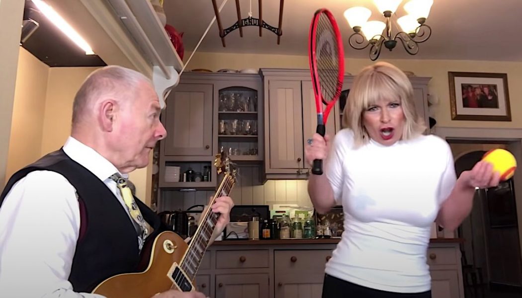 Robert Fripp and Toyah Serve Up Mötley Crüe’s “Girls Girls Girls”: Watch