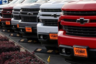 Some new GM trucks will pollute more thanks to microchip shortage