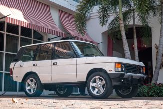 Tesla-Powered Range Rover Classic Beautifully Marries Old and New