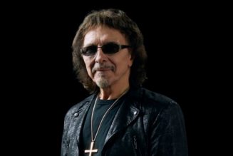 TONY IOMMI On Possibility Of BLACK SABBATH Reunion: ‘I Would Like To Play With The Guys Again’