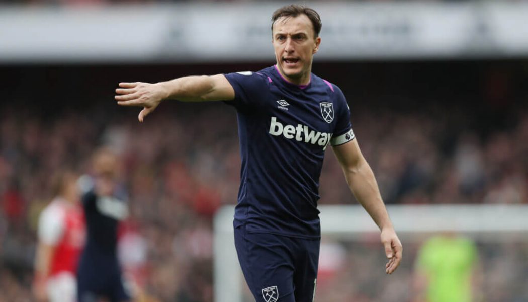 ‘Waste of money’ – Some West Ham fans react to the update on 33-yr-old’s future