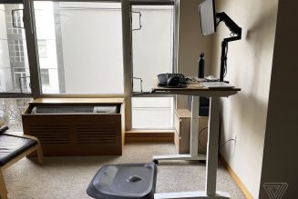 What’s on your desk, Jay Peters?