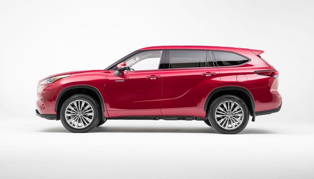 2021 Toyota Highlander XLE vs. Highlander XSE: The Battle for the High Land