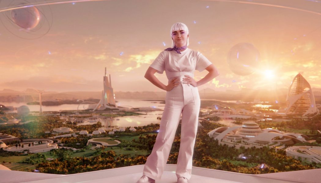 By 2030, H&M Will Only Use Recycled Materials, and Maisie Williams Is Making Sure of It