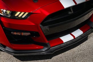 Ford Performance Reveals Carbon Fiber Accessories for Mustang Shelby GT500