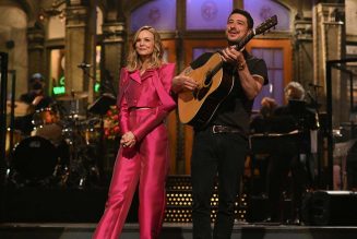 Marcus Mumford Crashes Carey Mulligan’s ‘Saturday Night Live’ Monologue: Watch