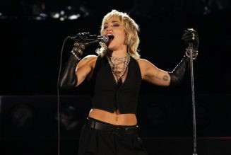 Miley Cyrus Covers Queen, Blondie at NCAA Final Four Concert