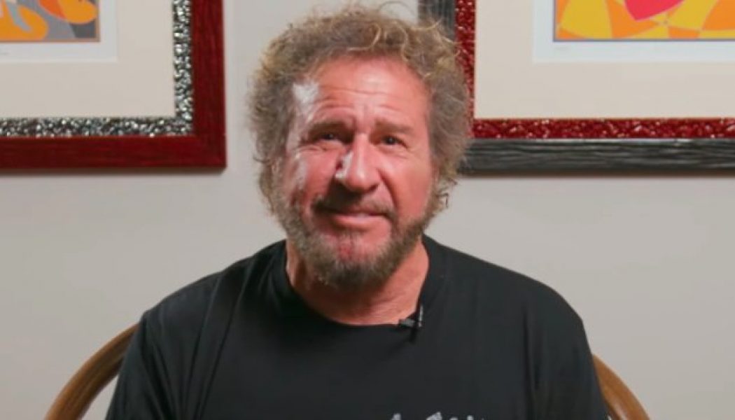SAMMY HAGAR Says He ‘Would Have Been Embarrassed’ If VAN HALEN Had Changed Band Name To VAN HAGAR After He Joined