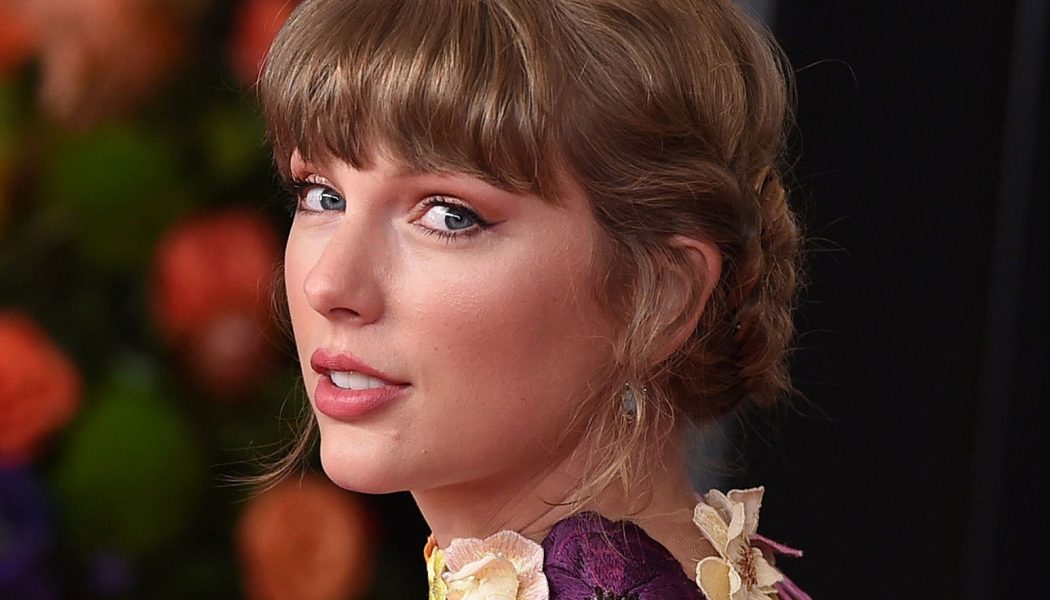 Taylor Swift Is Obsessed With Stephen Colbert In Hilarious ‘Late Show’ Segment