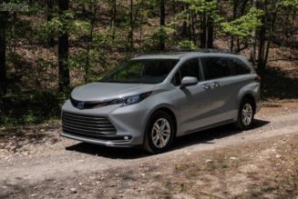 The 2022 Toyota Sienna Woodland Special Edition Is the SUV of Minivans