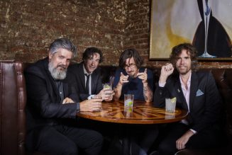 The Mountain Goats Share ‘Mobile’ Single Ahead of New Dark in Here LP