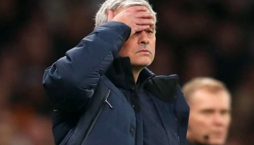 Tottenham Hotspur sack Jose Mourinho