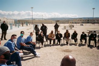 Watch Justin Bieber Perform ‘Lonely’ for Inmates During California Prison Visit