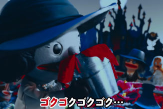 Watch the tall vampire lady gulp down a bucket of blood in this Resident Evil Village puppet show