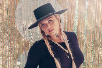 Elle King Now Getting Team Support From RCA and Sony Music Nashville