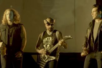 Former FIVE FINGER DEATH PUNCH Guitarist JASON HOOK Guests On CORY MARKS’s ‘Blame It On The Double’ Single