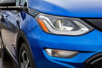GM’s installing software on Chevy Bolts to help prevent battery fires
