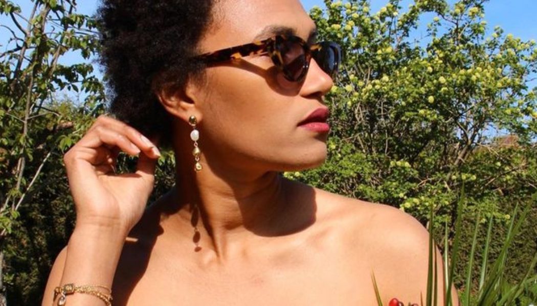 I Hate Smelling Like Everybody Else, But I Swear By These 16 Fresh Perfumes