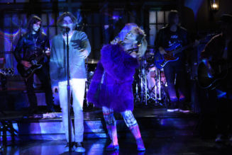 Miley Cyrus Plays ‘WITHOUT YOU’ and ‘Plastic Hearts’ on SNL