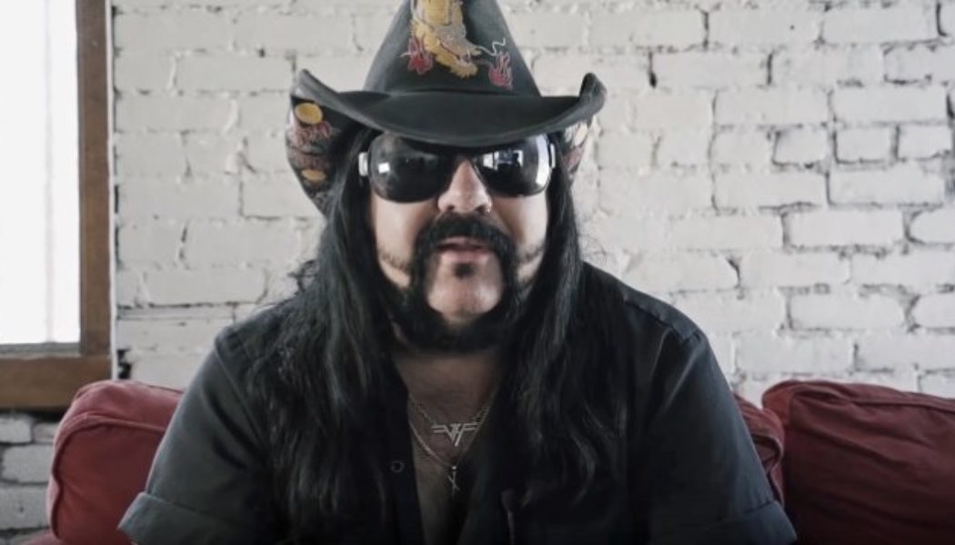 PANTERA And HELLYEAH Drummer VINNIE PAUL Honored With Commemorative Signature Snare