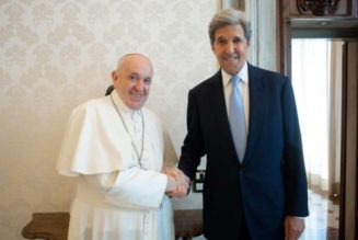 U.S. envoy wants pope to attend climate conference, sway debate