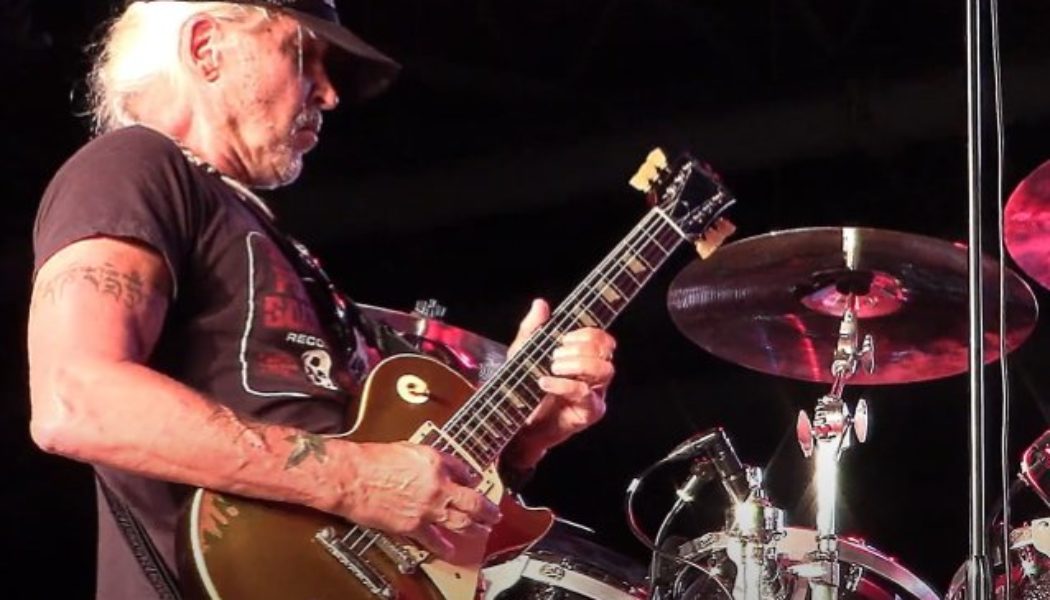 Watch GEORGE LYNCH Pay Musical Tribute To EDDIE VAN HALEN At DALLAS INTERNATIONAL GUITAR FESTIVAL