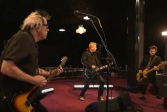 Watch THE OFFSPRING Perform ‘Let The Bad Times Roll’ Title Track