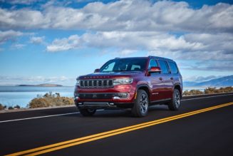 2022 Jeep Grand Wagoneer Gets MPG—Just Not Many