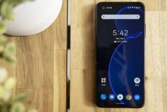 Asus’ pocket-sized Zenfone 8 arrives in the US for $629