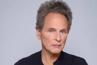 Lindsey Buckingham Shares ‘I Don’t Mind’ Single Off His First Solo Album in a Decade