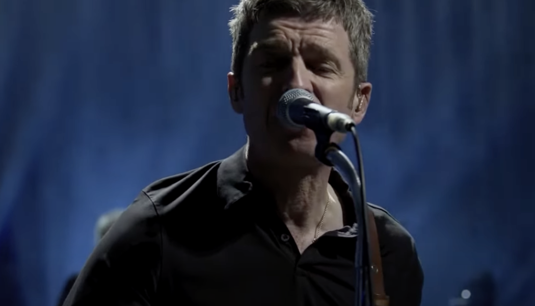 Noel Gallagher Pulls Out Old Oasis Hit During CBS This Morning Performance