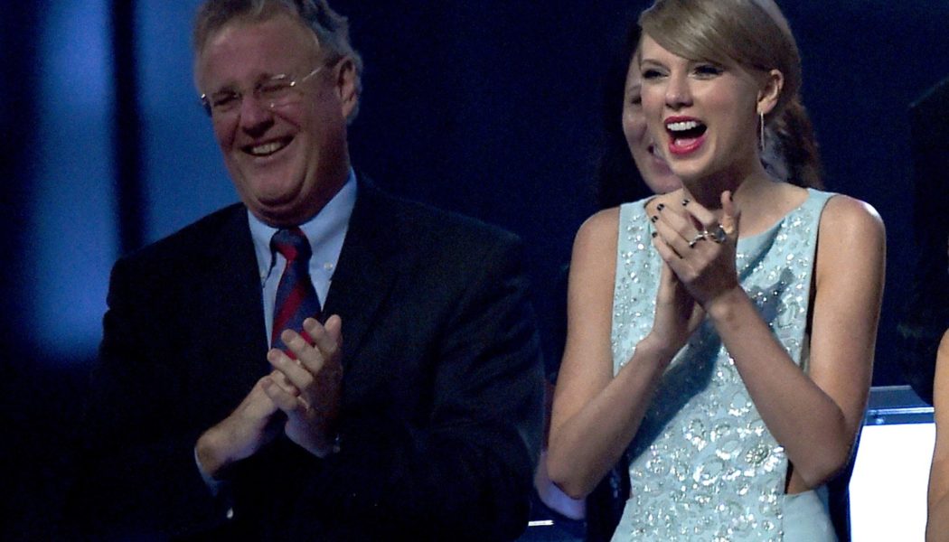 Taylor Swift’s Dad Says He Still Has Guitar Picks From ‘Red’ Tour ‘If They’re Needed’